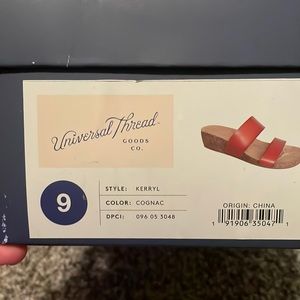 Universal Thread women’s sandal